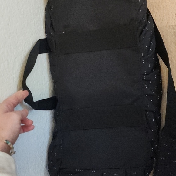 Old Navy Performance Active Duffel Bag with Blue Camo Interior - Picture 9 of 13